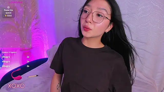 sydney miller  online show from July 22, 12:13 am