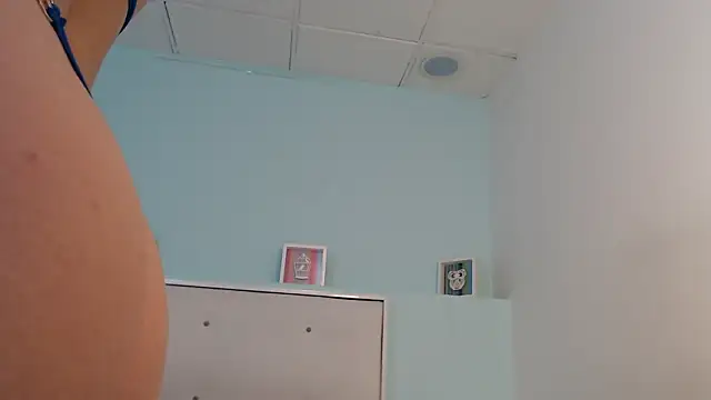 SusanWilliams  online show from March 14, 11:04 am