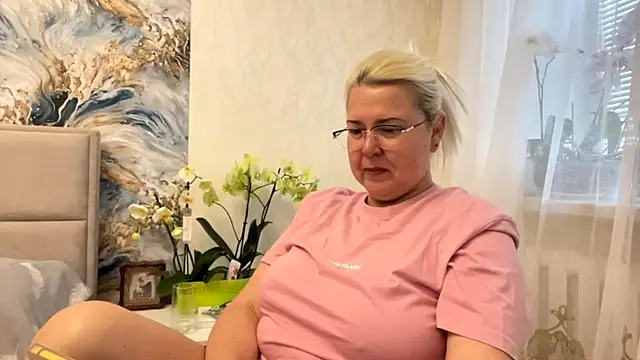 Snapshot of Galatea_2025 chatting on June 13, 5:11 pm Galatea 2025 online show from June 13, 5:11 pm