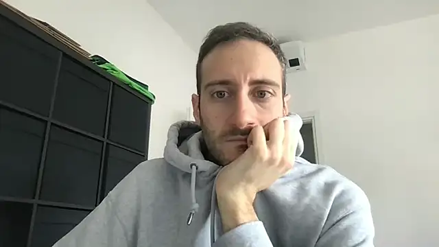 LukaShyGuy online show from February 24, 9:40 am