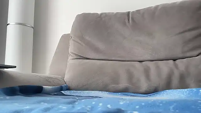 LukaShyGuy online show from April 15, 11:39 am