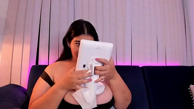 kendra crow online show from December 18, 10:21 am