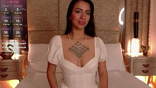 Snapshot of Penelope-Cross chatting on November 6, 2:29 pm Penelope-Cross online show from November 6, 2:29 pm