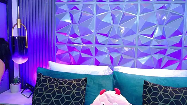 AdelineJhones online show from May 12, 10:40 pm