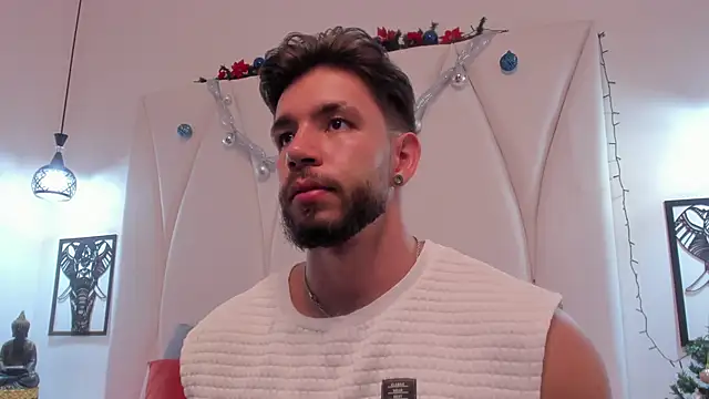 Snapshot of JACKSON_STIFLER chatting on December 19, 2:40 am JACKSON STIFLER online show from December 19, 2:40 am