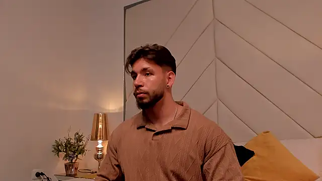 Snapshot of JACKSON_STIFLER chatting on February 4, 11:42 pm JACKSON STIFLER online show from February 4, 11:42 pm