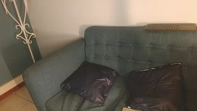 Samantha  Benet online show from November 10, 8:19 pm