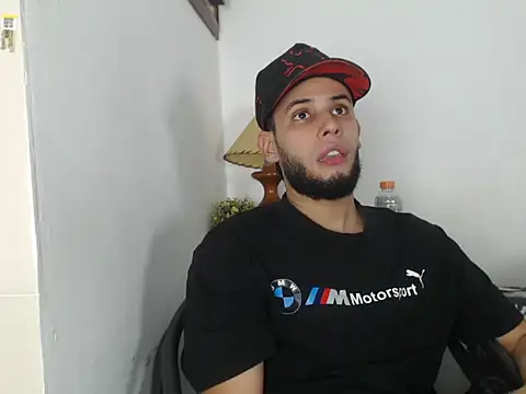 Snapshot of Maxcole_07 chatting on November 9, 11:14 pm Maxcole 07 online show from November 9, 11:14 pm