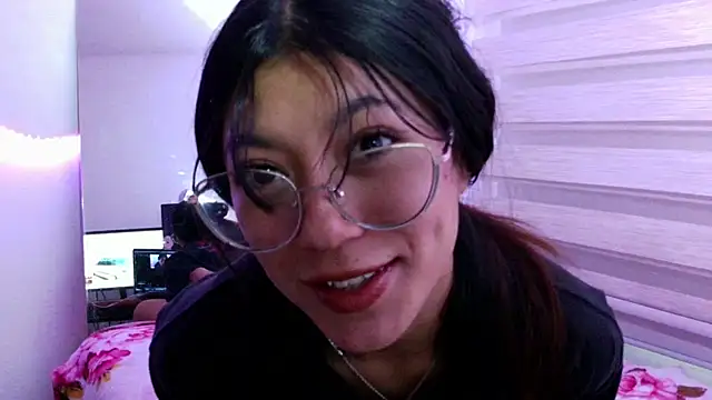 LissyM online show from May 2, 5:07 pm