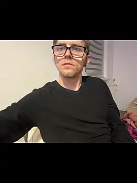 StephPra94 online show from April 30, 10:58 pm