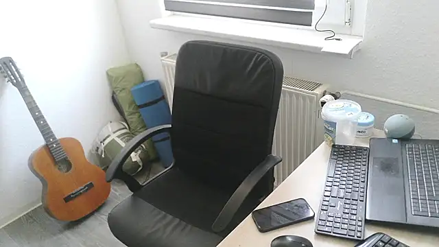 Snapshot of StephPra94 chatting on June 28, 9:15 am StephPra94 online show from June 28, 9:15 am