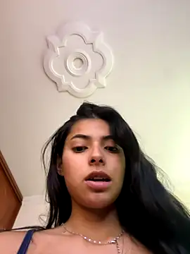 miadaviesx online show from November 14, 1:10 pm