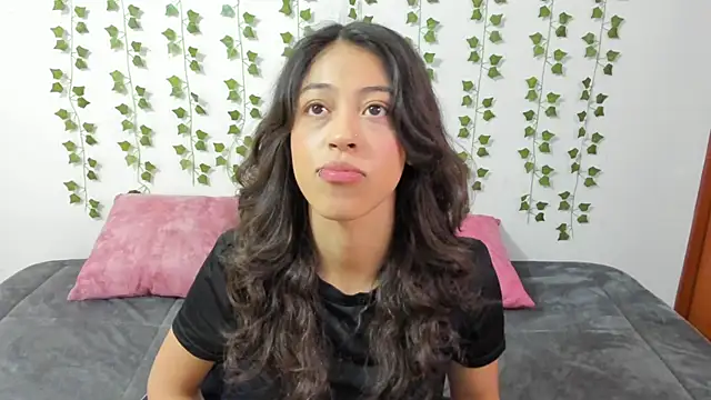 emily jonessxx online show from March 13, 2:56 pm