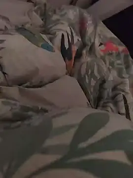 Snapshot of binji636 chatting on December 16, 4:17 am binji636 online show from December 16, 4:17 am