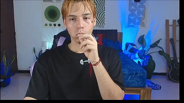 Snapshot of Habel__moretti chatting on February 12, 6:14 pm Habel moretti online show from February 12, 6:14 pm