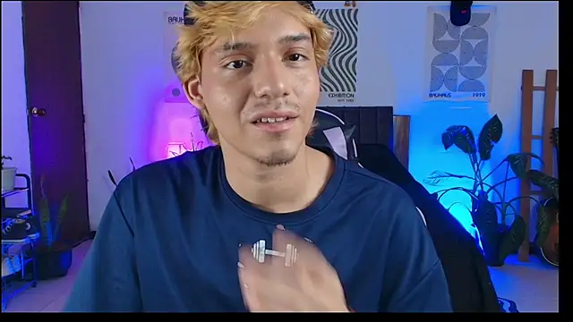 Snapshot of Habel__moretti chatting on February 17, 6:03 pm Habel moretti online show from February 17, 6:03 pm