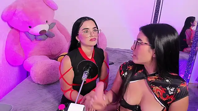 laana foxx online show from March 8, 4:05 am