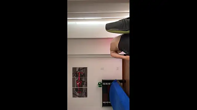 JUSTIN JHONS online show from November 26, 2:51 pm