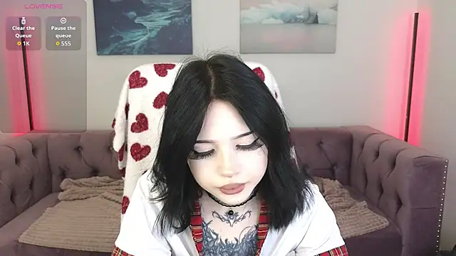 Snapshot of Emma_Kirks chatting on November 28, 10:29 am Emma Kirks online show from November 28, 10:29 am