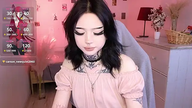 Snapshot of Emma_Kirks chatting on May 30, 10:45 am Emma Kirks online show from May 30, 10:45 am