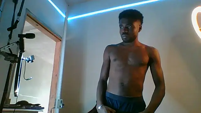 Snapshot of Suamyst_25 chatting on May 27, 4:15 pm Suamyst 25 online show from May 27, 4:15 pm