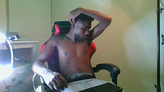 Snapshot of Suamyst_25 chatting on May 30, 3:58 am Suamyst 25 online show from May 30, 3:58 am
