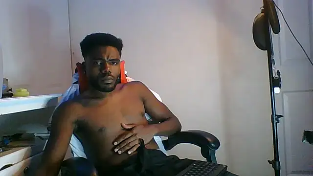 Snapshot of Suamyst_25 chatting on June 6, 4:17 am Suamyst 25 online show from June 6, 4:17 am