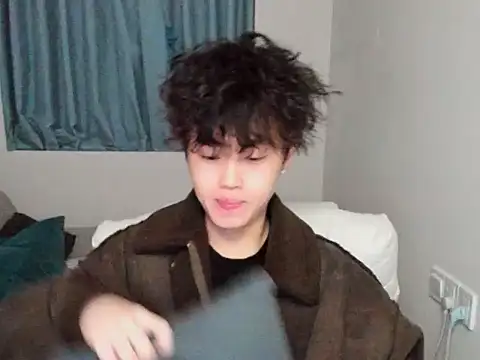 L1kuto online show from November 20, 10:48 am