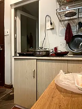 Snapshot of Emily-y chatting on January 16, 12:42 pm Emily-y online show from January 16, 12:42 pm