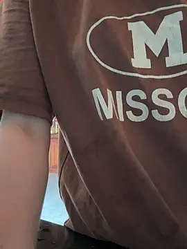 Snapshot of Emily-y chatting on February 26, 4:22 am Emily-y online show from February 26, 4:22 am