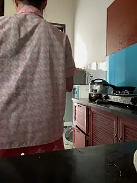 Snapshot of Emily-y chatting on March 5, 4:41 am Emily-y online show from March 5, 4:41 am