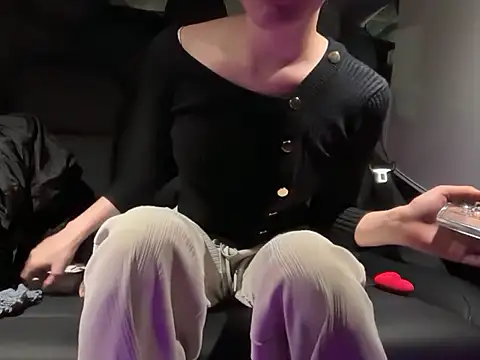 Snapshot of karenchaaan chatting on November 10, 9:30 am karenchaaan online show from November 10, 9:30 am