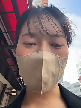 Snapshot of karenchaaan chatting on April 12, 12:59 am karenchaaan online show from April 12, 12:59 am