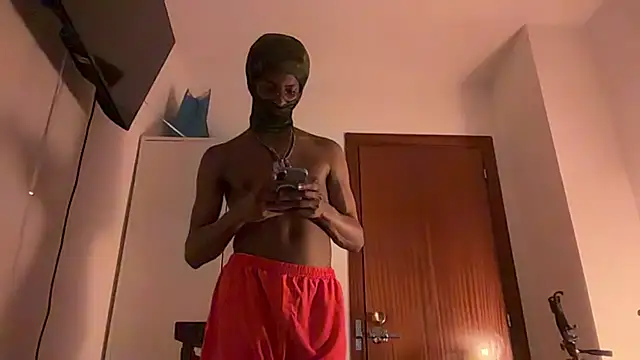 Snapshot of Albert_Madrid chatting on July 16, 7:42 pm Albert Madrid online show from July 16, 7:42 pm