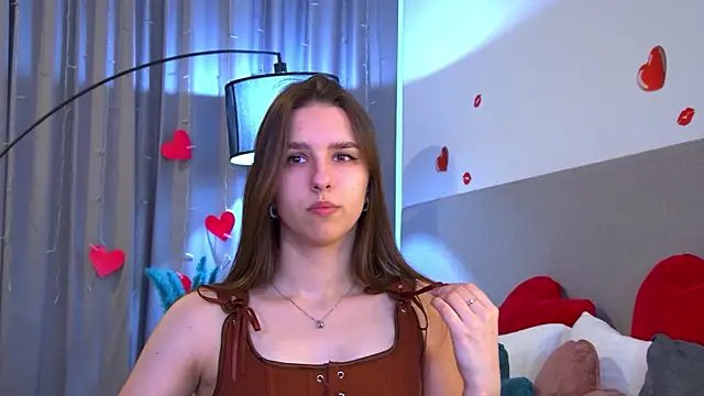 AliceAtkins online show from July 20, 6:17 am