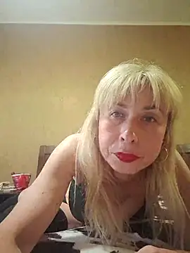 SelinaLovqx online show from July 14, 9:58 am