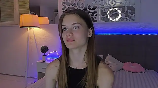 Snapshot of LuisaClover chatting on July 26, 12:52 am LuisaClover online show from July 26, 12:52 am