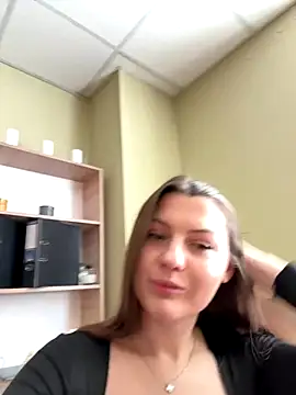 DollyRoma online show from October 31, 8:59 am