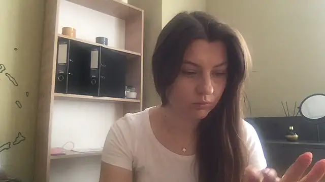 DollyRoma online show from November 3, 8:15 am