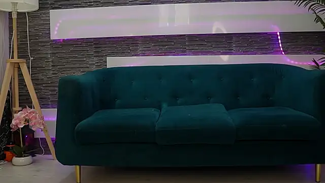 Snapshot of SexyCelline chatting on August 4, 4:48 am SexyCelline online show from August 4, 4:48 am