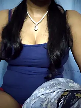 Snapshot of Ezabelljohn chatting on April 28, 9:03 am Ezabelljohn online show from April 28, 9:03 am