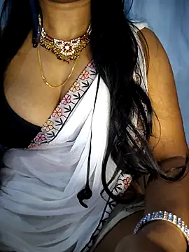 Snapshot of Ezabelljohn chatting on May 10, 9:53 pm Ezabelljohn online show from May 10, 9:53 pm