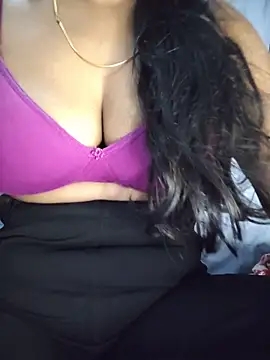 Snapshot of Ezabelljohn chatting on May 15, 11:45 pm Ezabelljohn online show from May 15, 11:45 pm