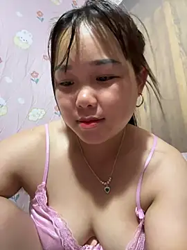 Snapshot of love_pusy09 chatting on July 8, 8:08 am love pusy09 online show from July 8, 8:08 am