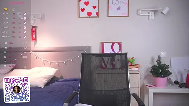 MegganKinson online show from March 12, 5:35 am