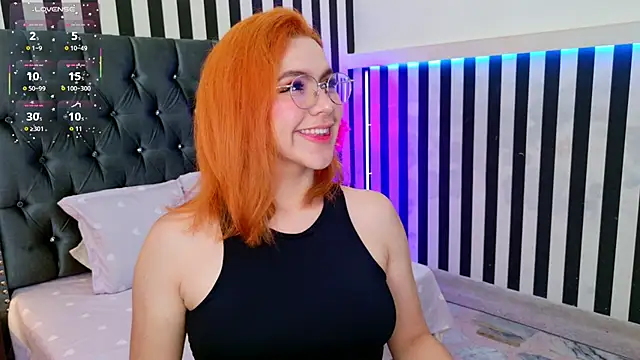 sussiestrawberry online show from October 30, 10:06 am