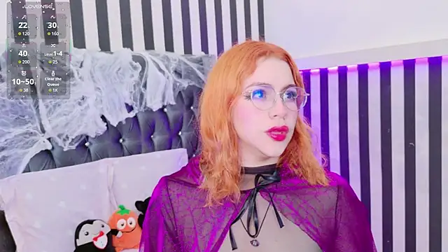 sussiestrawberry online show from November 1, 5:20 am