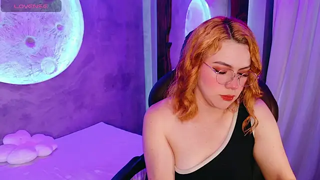 sussiestrawberry online show from November 21, 10:14 am