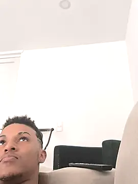 Snapshot of NeyDavid142 chatting on November 10, 1:32 pm NeyDavid142 online show from November 10, 1:32 pm