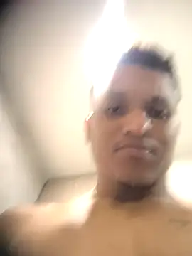 Snapshot of NeyDavid142 chatting on November 13, 2:43 am NeyDavid142 online show from November 13, 2:43 am